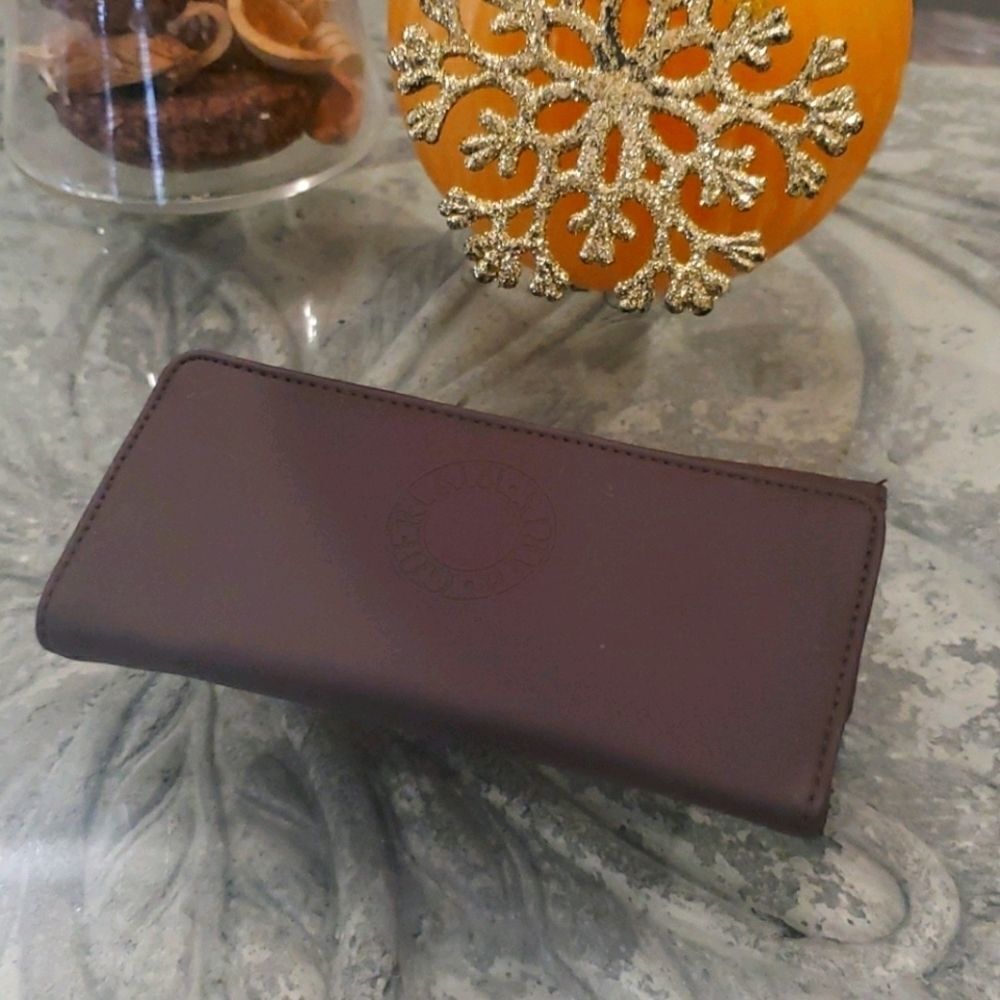 GUERLAIN Paris Wallet
